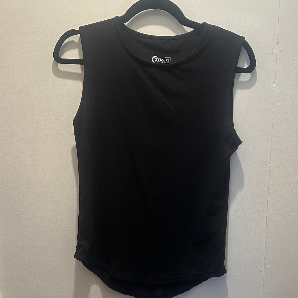 ZYIA ACTIVE black top